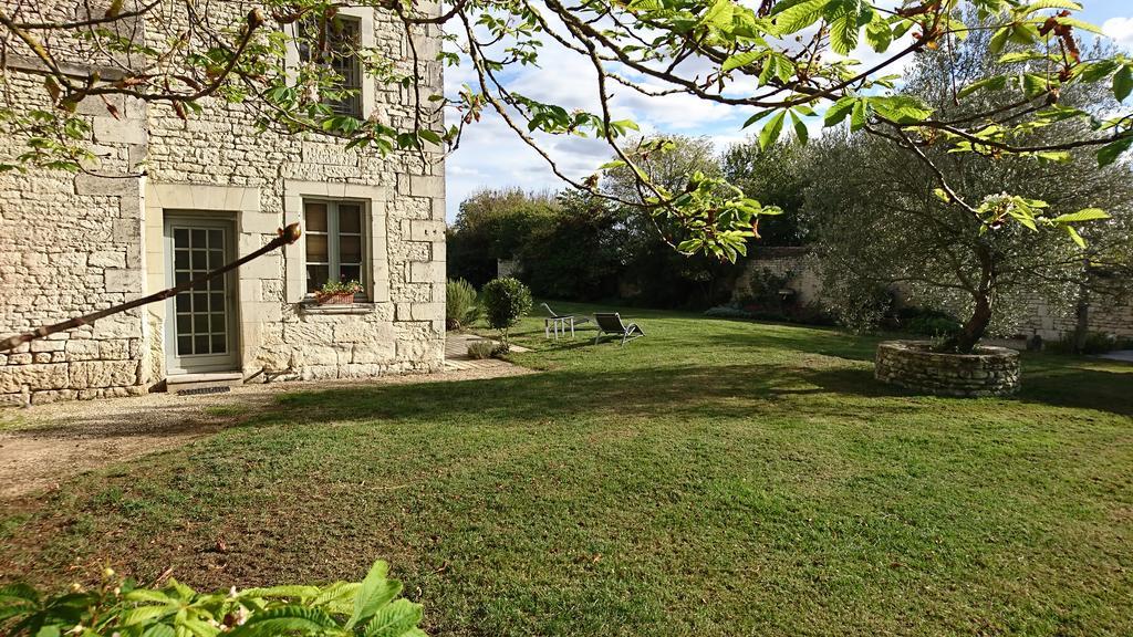 Villa L'Olivier Monts-sur-Guesnes Esterno foto
